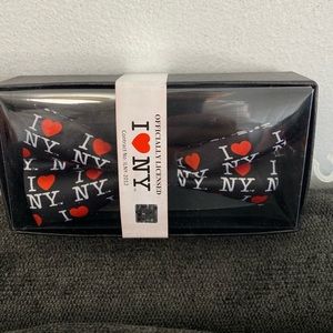 *** SALE *** Pack of 3 I ❤️ NY bowtie